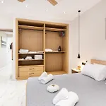 Apartament The Neptunian